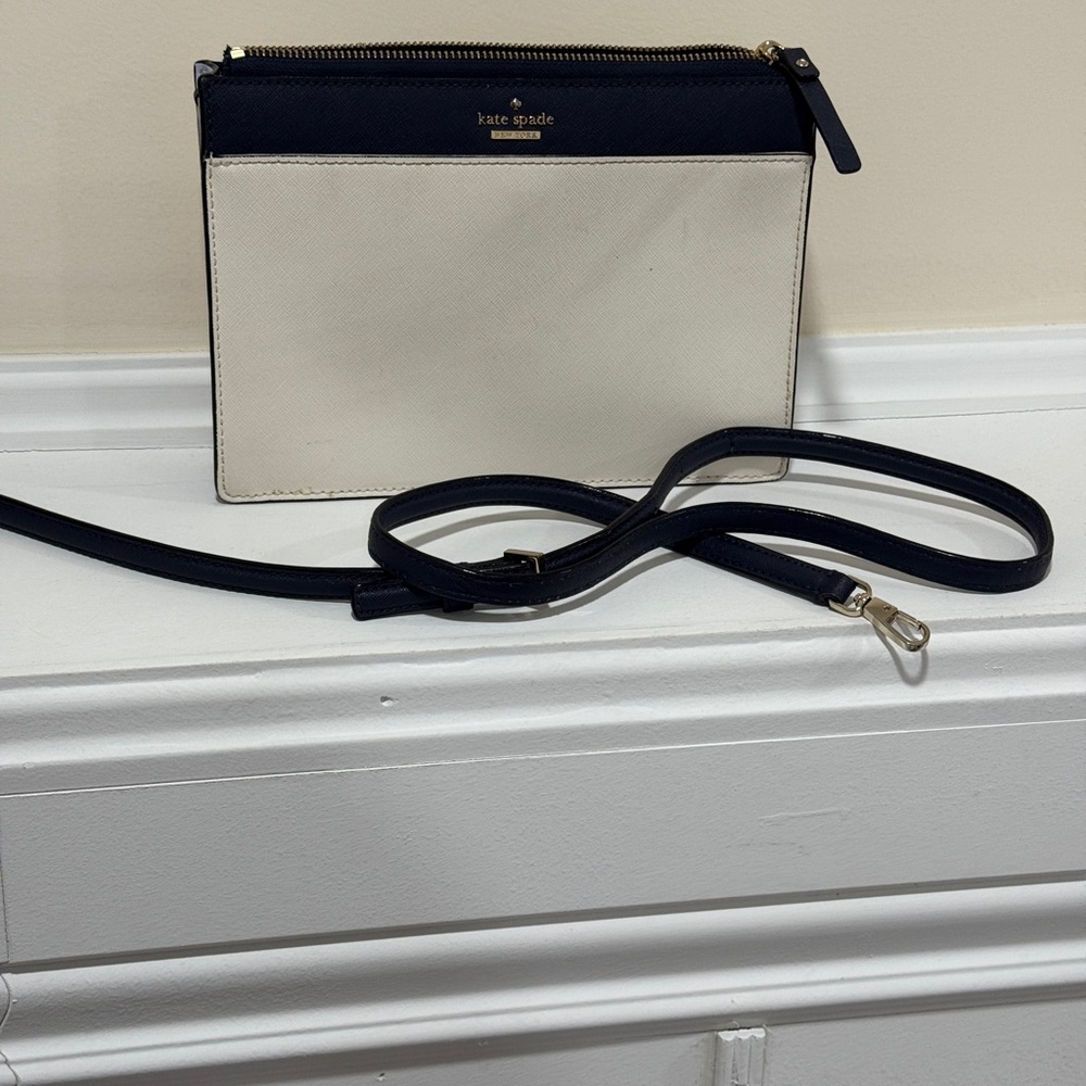 Kate Spade Cameron Street Crossbody - Picture 2 of 12